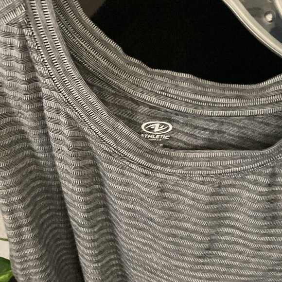 Two shirts , short to the shoulder sleeve bed - Picture 3 of 7